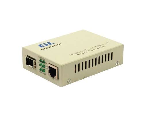купить Конвертер UTP-SFP 10/100/1000Мбит/с в 1000Мбит/с (GL-GU-SFP-v2) GIGALINK GL-MC-UTPG-SFPG-F