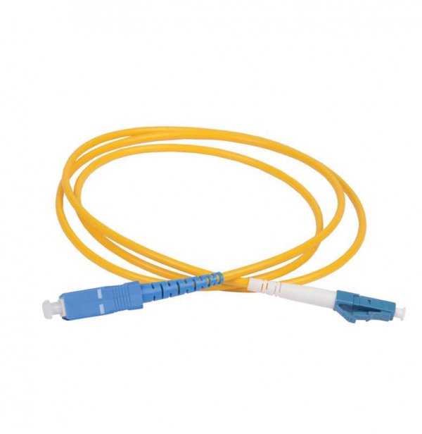 купить Патч-корд оптический коммутационный переходной для одномодового кабеля (SM); 9/125 (OS2); LC/UPC-SC/UPC (Simplex) (дл.100м) ITK FPC09-LCU-SCU-C1L-100M
