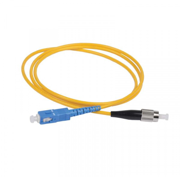купить Патч-корд оптический коммутационный переходной для одномодового кабеля (SM); 9/125 (OS2); SC/UPC-FC/UPC; одинарного исполнения (Simplex); LSZH (дл.3м) ITK FPC09-SCU-FCU-C1L-3M