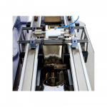 Устройство автоматической подачи изложниц на дозирующую машину по производству шоколадной продукции